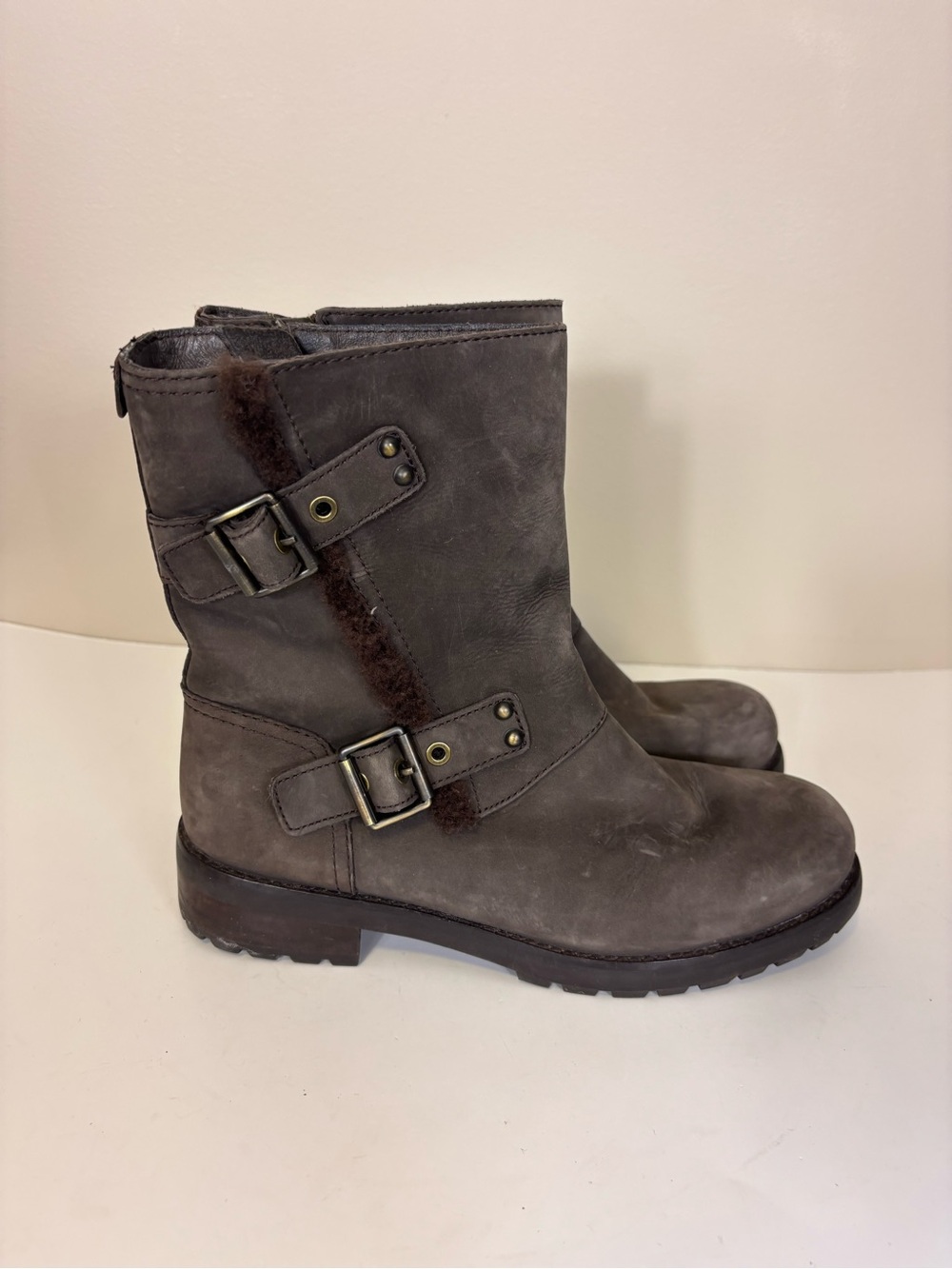 UGG Women's Gray Taupe Suede Buckle Moto Boots with Sherpa Lining Size 9